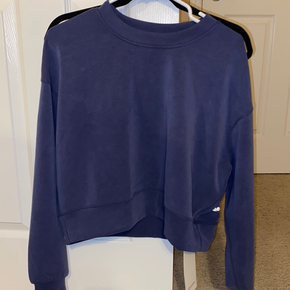 Lululemon perfectly cropped crew night sea